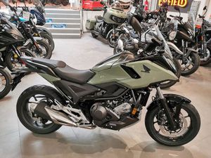HONDA NC750X DCT