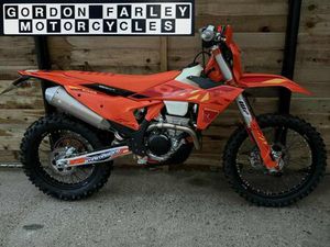 2025 KTM EXC-F 250 6 DAYS ENDURO BIKE. 32 MILES FROM NEW. INCREDIBLE