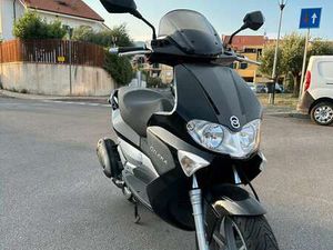 GILERA RUNNER 125 GILERA RUNNER 125 4T,27900 KM,IN OTTIME CONDIZIONI