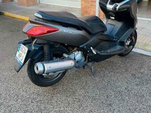 YAMAHA - XMAX