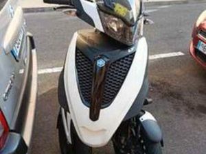 PIAGGIO - YOURBAN 300