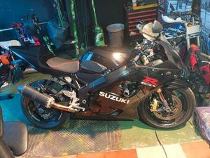 SUZUKI - GSX R 600
