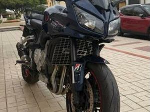 YAMAHA - FZ1