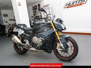 2019, '19 BMW S1000R SPORT. AKRAPOVIC, TAIL TIDY. FSH. GREAT VALUE £6,895