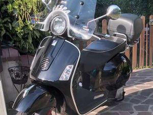 VESPA GTS SUPER 125 NERO