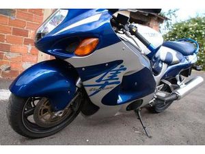 SUZUKI - GSX-R1300 HAYABUSA
