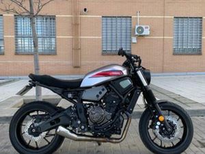 YAMAHA - XSR 700