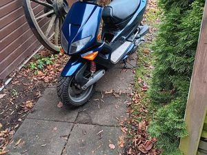 GUTEN TAG ROLLER PEUGEOT SPEEDFIGHT 2 MIT 100 CCM PAPIERE ZU V