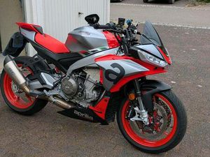 APRILIA TUONO 660