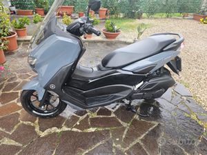 YAMAHA NMAX 125