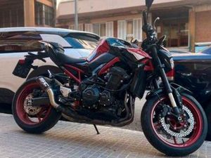 KAWASAKI - Z900