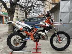 KTM EXC 250 →