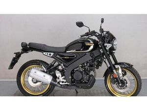 VENDO YAMAHA XSR 125 LEGACY (2022 - 24) USATA A PARMA (CODICE 9902045) - MOTO.IT