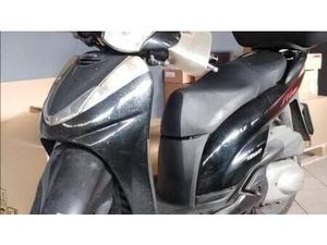 VENDO HONDA SH 300 I (2006 - 10) USATA A PESCARA (CODICE 9901691) - MOTO.IT