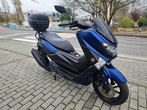 YAMAHA N-MAX 125 COM TOP CASE RIO MAIOR