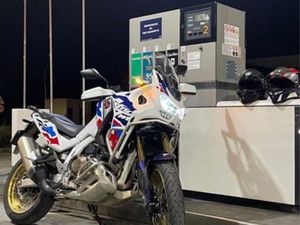 AFRICA TWIN ADVENTURE SPORT ALGÉS, LINDA-A-VELHA E CRUZ QUEBRADA-DAFUNDO