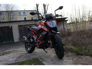 KTM 125 DUKE / SEHR GEPFLEGT !! / ZUBEHÖR