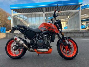 KTM DUKE 690*TRACK PACK,AKRAPOVIC, KTM POWERPARTS,UVM!!