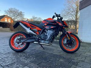 KTM 890 DUKE GP