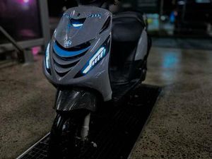 ② PIAGGO ZIP SP 2025 ENTIÈREMENT EN CARBONE