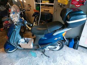 ROLLER PIAGGIO (VESPA) MODELL SFERA 125