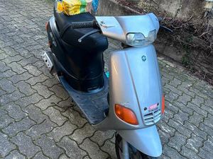 ZU VERKAUFEN PIAGGIO ZIP 25 KM/H