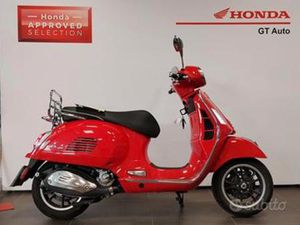 VESPA GTS 300 SUPER