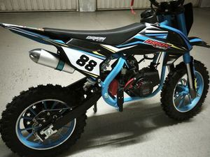 MINI MOTO CROSS DIRT BIKE 50 CC MODELO FLUX GULPILHARES E VALADARES