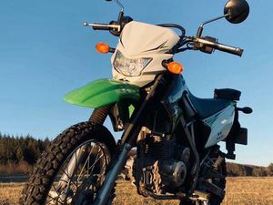 KAWASAKI LX 125 C KLX B196 GIFTGRÜN SCHWARZ WEIß