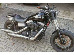 HARLEY-DAVIDSON DYNA STREET BOB