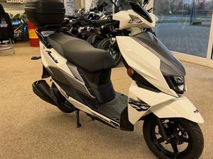 SUZUKI ROLLER AVENIS AKTIONSPREISMODELL