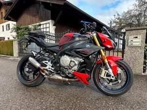 BMW S1000R