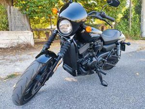 HARLEY-DAVIDSON STREET ROD