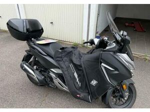 HONDA FORZA 300 – TOP ZUSTAND