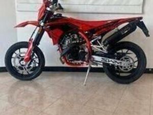 SWM SM 125R - CON SCARICO GPR MOTARD E5+ MY25 ROSS