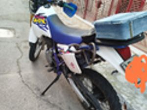 SUZUKI DR 350