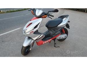 YAMAHA AEROX 50