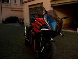 KTM RC 390 (2023) -CURA MANIACALE