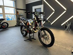 BETA 300 RR RACING 2 TAKT EZ. 04/2024 ENDURO, MX WIE NEU