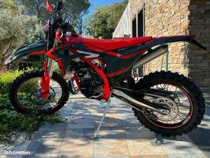 BETA XTRAINER 300 - 2025