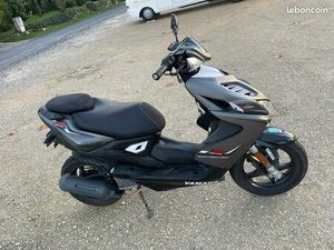 SCOOTER YAMAHA