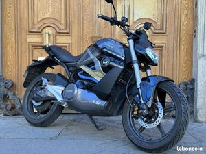 SUPER SOCO TS STREET HUNTER 50CM3 (DOUBLE BATTERIE + DOUBLE CHARGEUR)