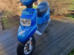 SCOOTER MBK BOOSTER SPIRIT 17/10/2013 40390 KM (CYLINDRE ET PISTON NEUFS REMPLACÉS EN MAI 2025)