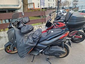 X-MAX 125 TECH 2021 9500 KM