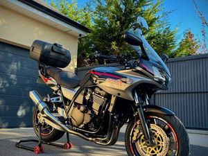 KAWASAKI ZRX 1200 S DE 05/2001 NOMBREUX FRAIS RÉCENTS / TRÈS BON ÉTAT