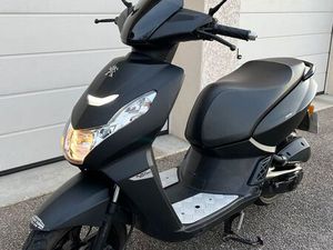 SCOOTER 50 4T PEUGEOT KISBEE BLACK EDITION