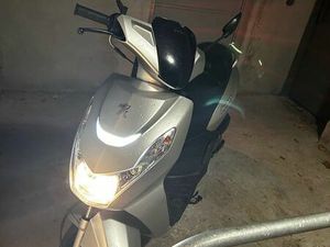 VEND SCOOTER KISBEE 4T ANNÉE 2021