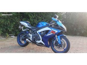 SUZUKI GSX-R 600 K7