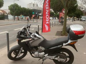 MOTO VARADERO 125 FAIBLE KILOMETRAGE ENTRETIEN CHEZ HONDA