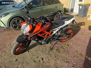 KTM DUKE 390